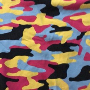 Bright camo athletic-wear top